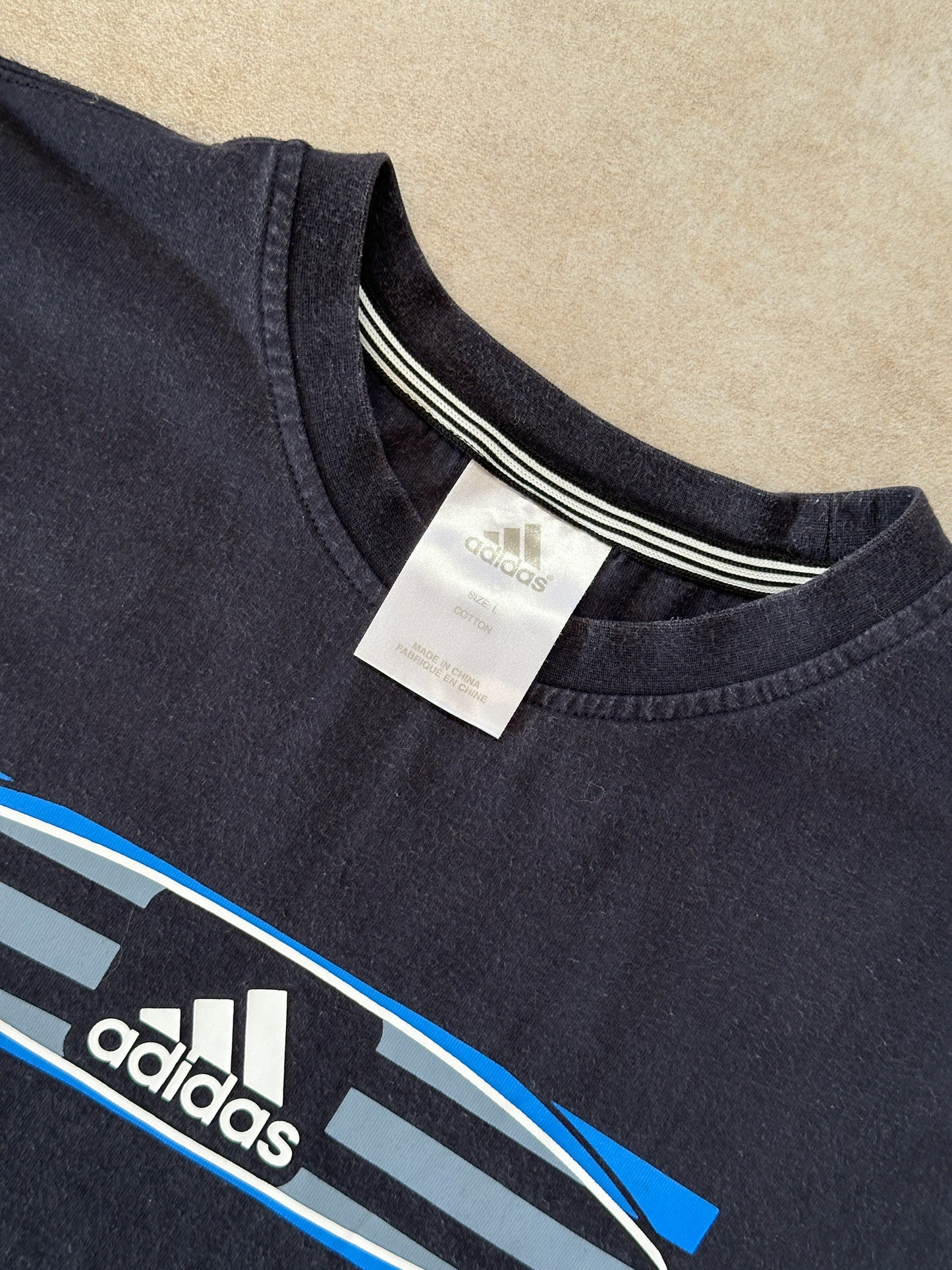 Adidas Tee (L)