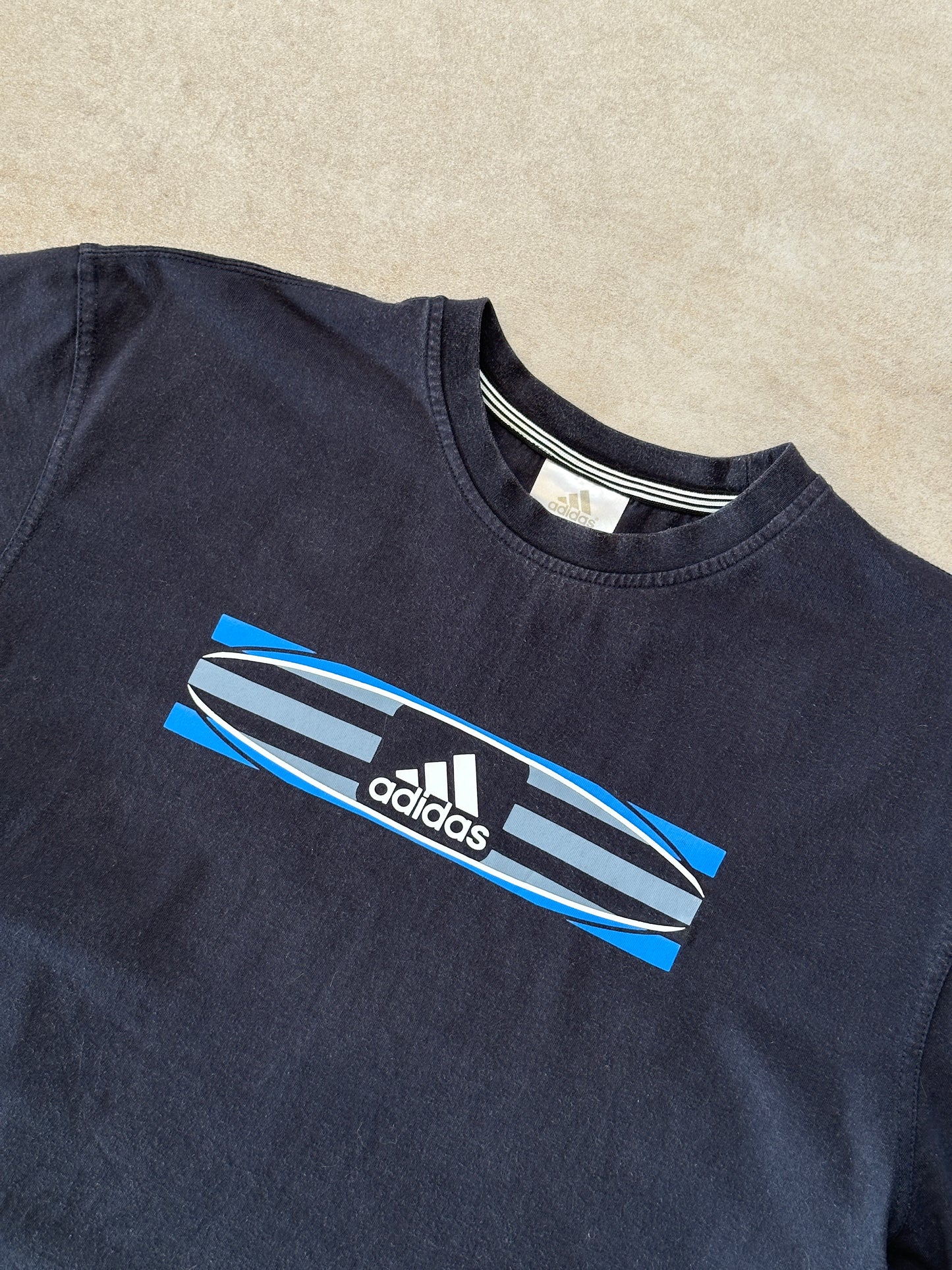 Adidas Tee (L)